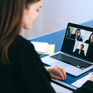 Photo of student in online session